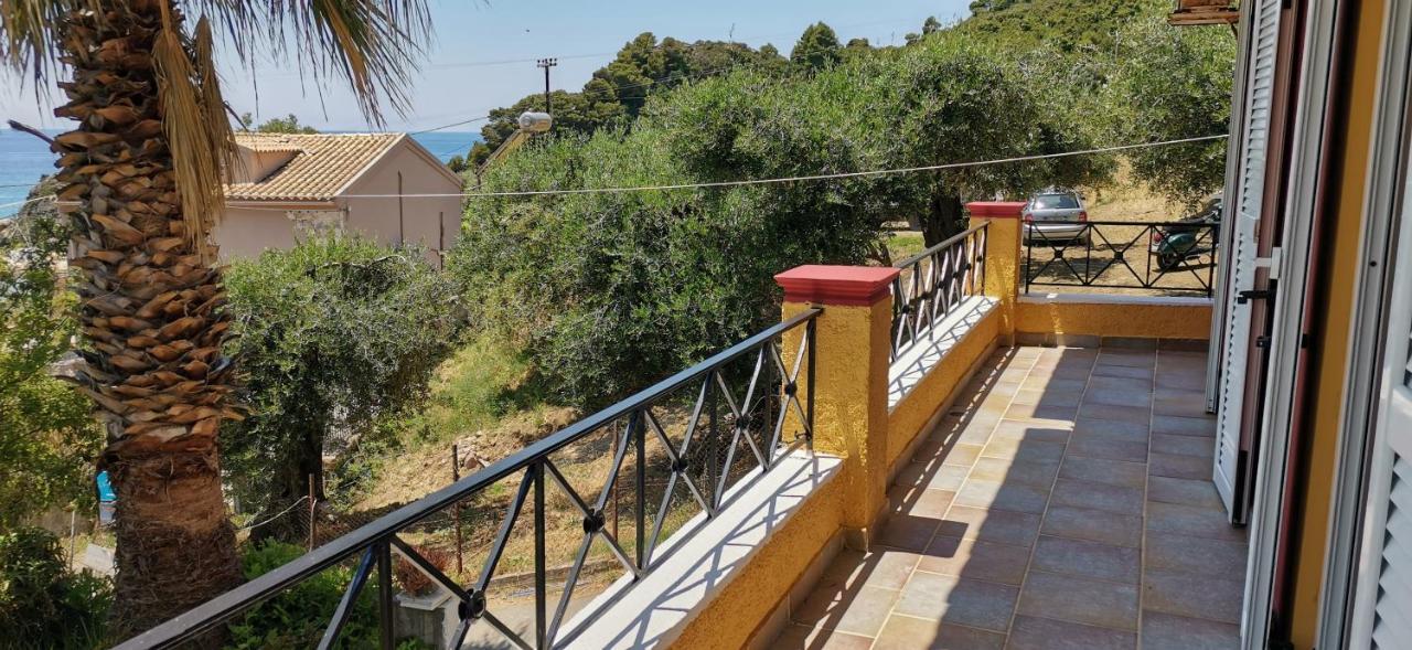 Pelekas Beach Apartments Rolling Stone Exterior foto